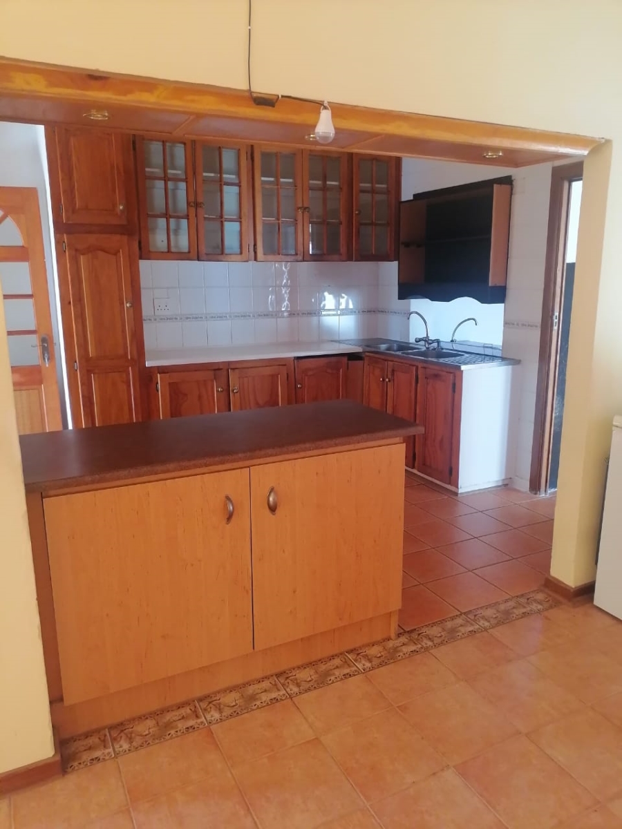To Let 3 Bedroom Property for Rent in Madeira Park Eastern Cape